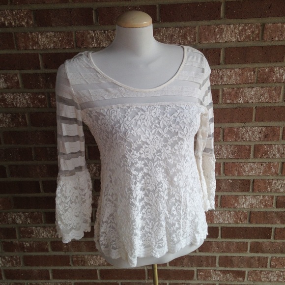 Gimmicks by BKE white lace sheer top size small - Picture 2 of 7